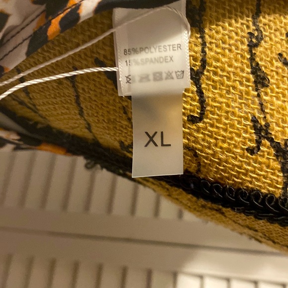 NEW Womens Leopard Print 1Piece, Sz. XL. Lace-up Front & Sides. - Picture 7 of 10